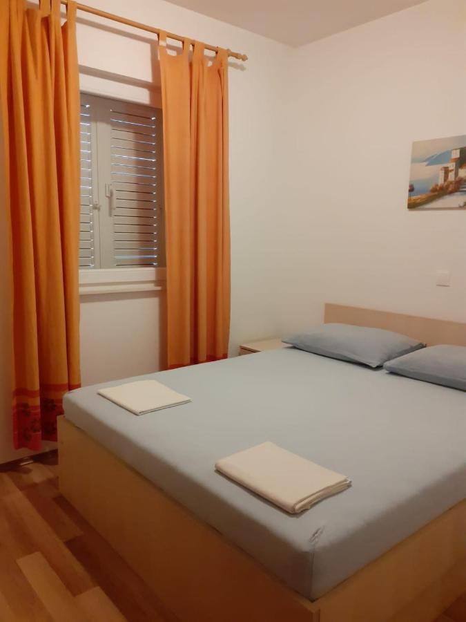 Apartmani Ruza Novalja Eksteriør bilde