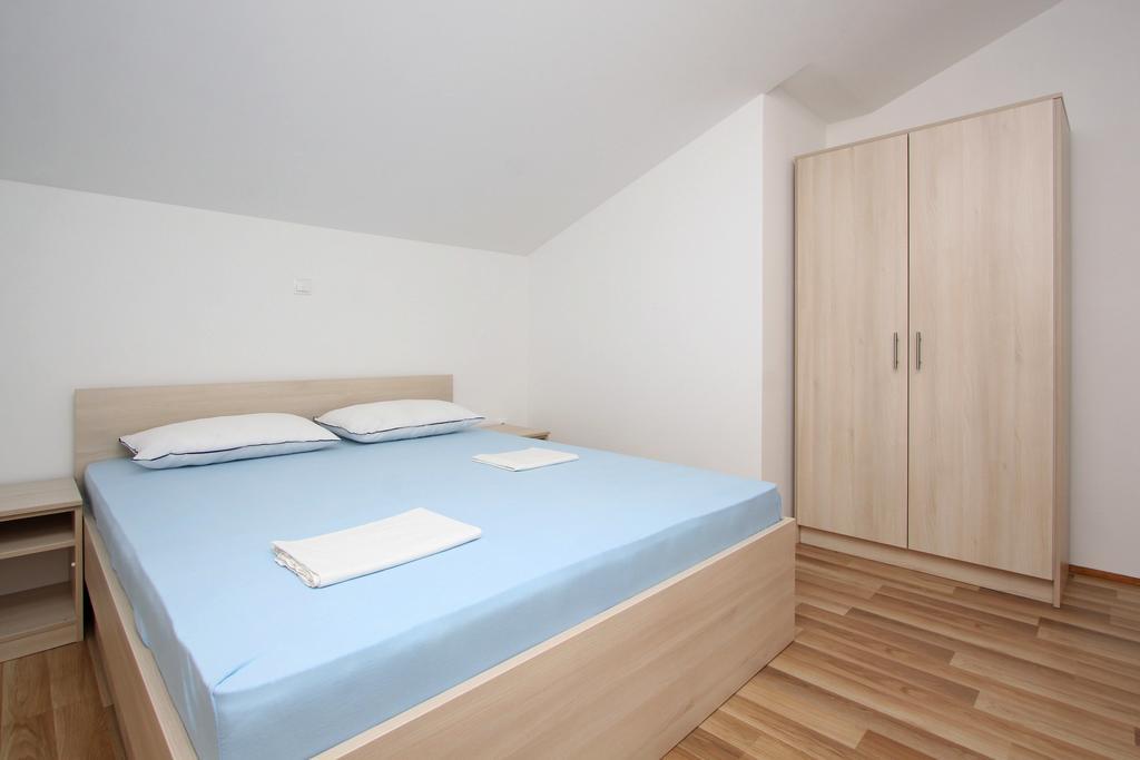 Apartmani Ruza Novalja Eksteriør bilde