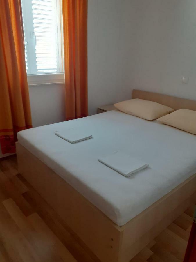Apartmani Ruza Novalja Eksteriør bilde